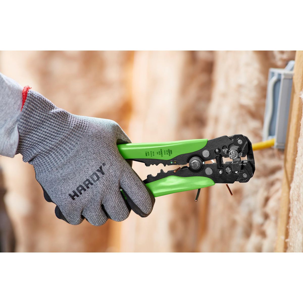 8 in. Self-Adjusting Wire Stripper N583413