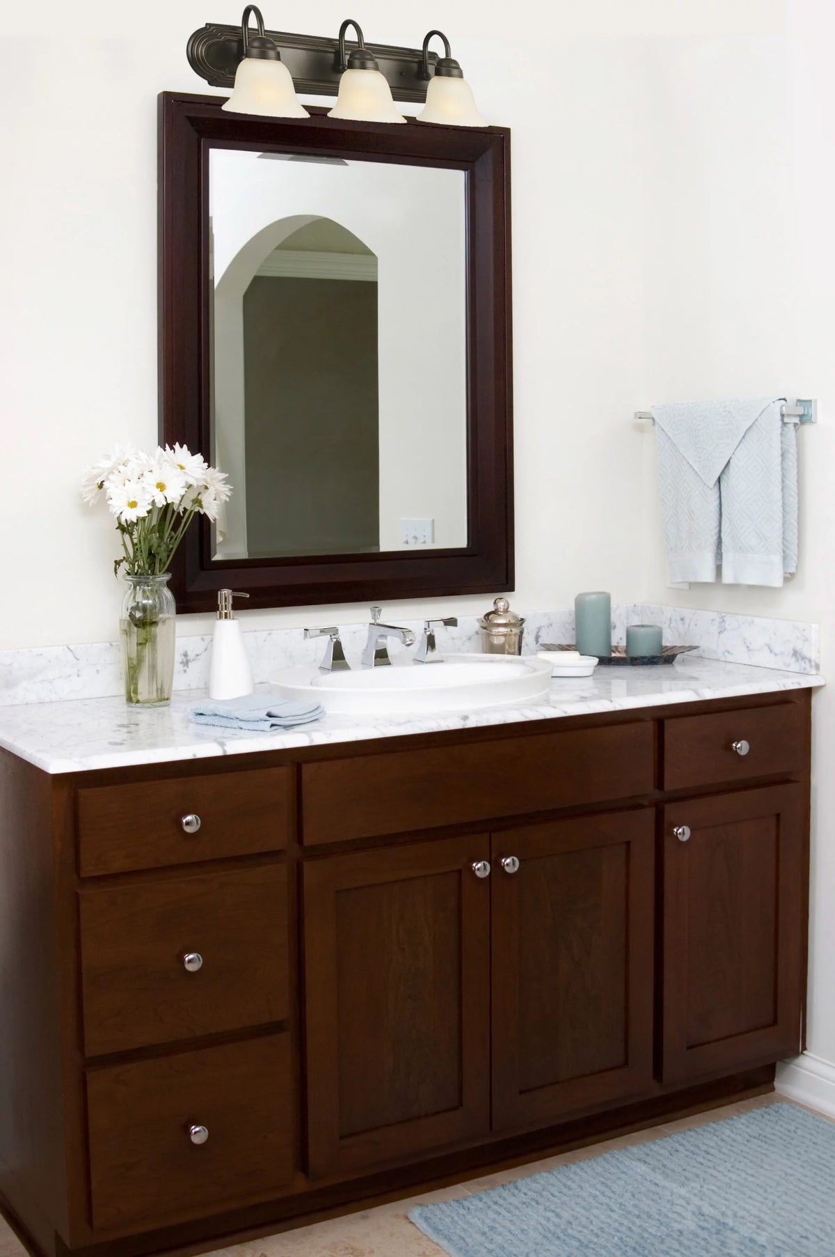 3-Light Frosted Glass Vanity Light X94606