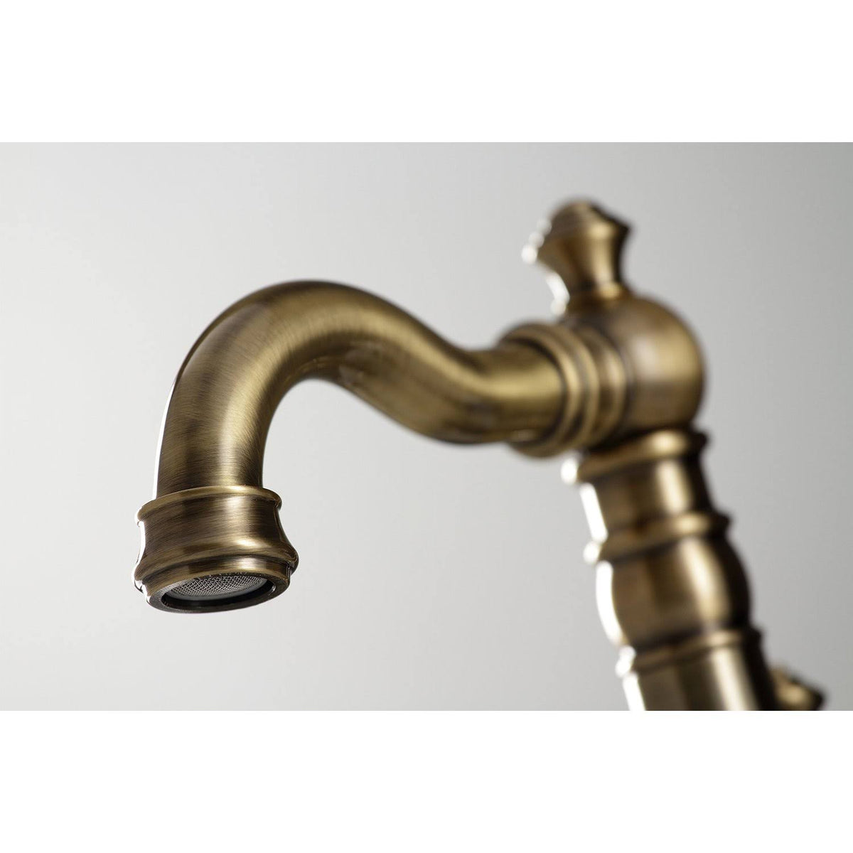 Polished Brass Widespread Bathroom Faucet W96234